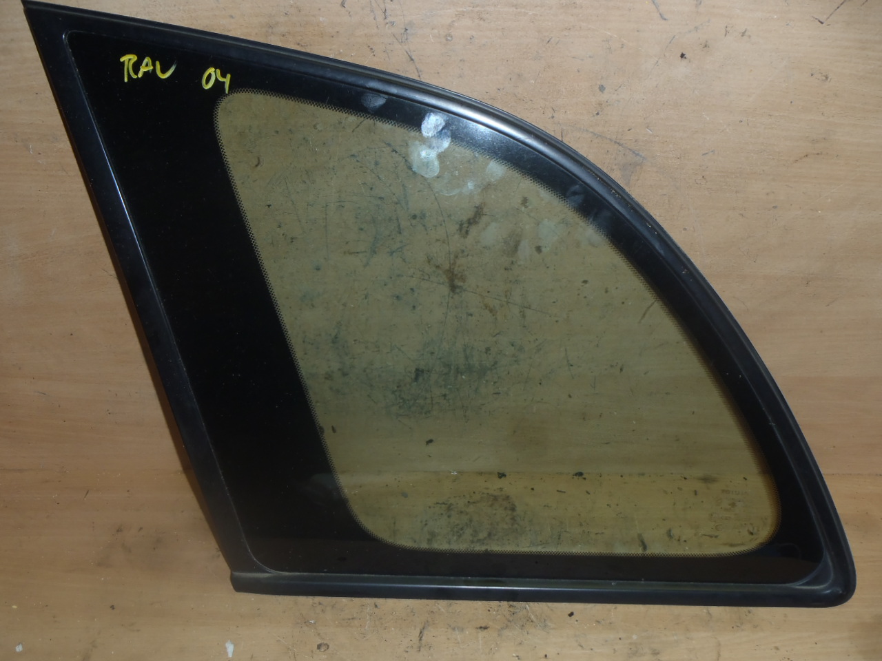 L.Z. okno do kufru 5.dvéř