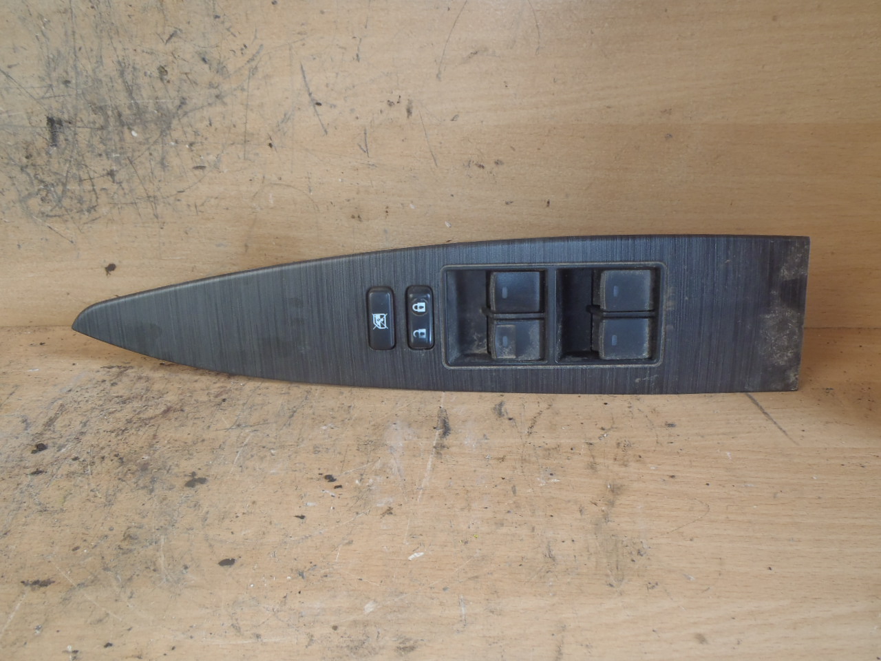 Ovládání oken řidič