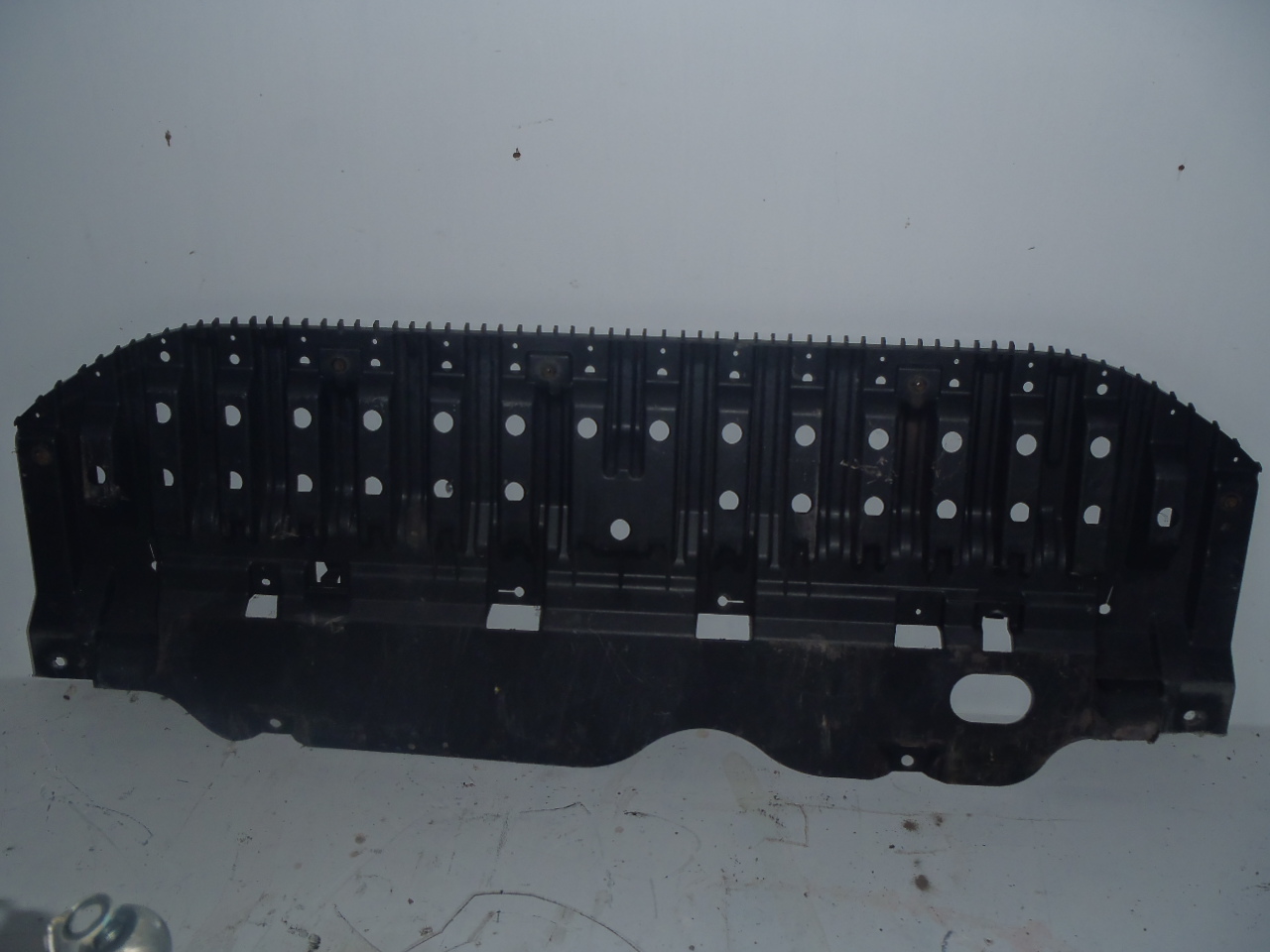 Plast pod nárazník