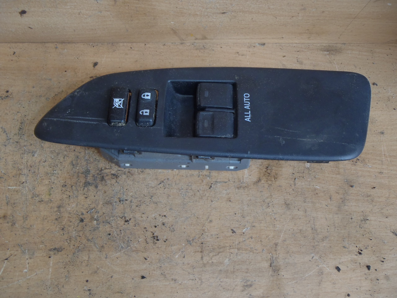 Ovládání oken řidič