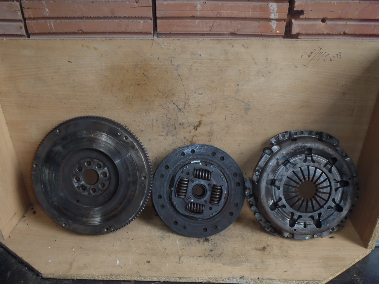 Spojková sada 2.0 VVT-i manunál