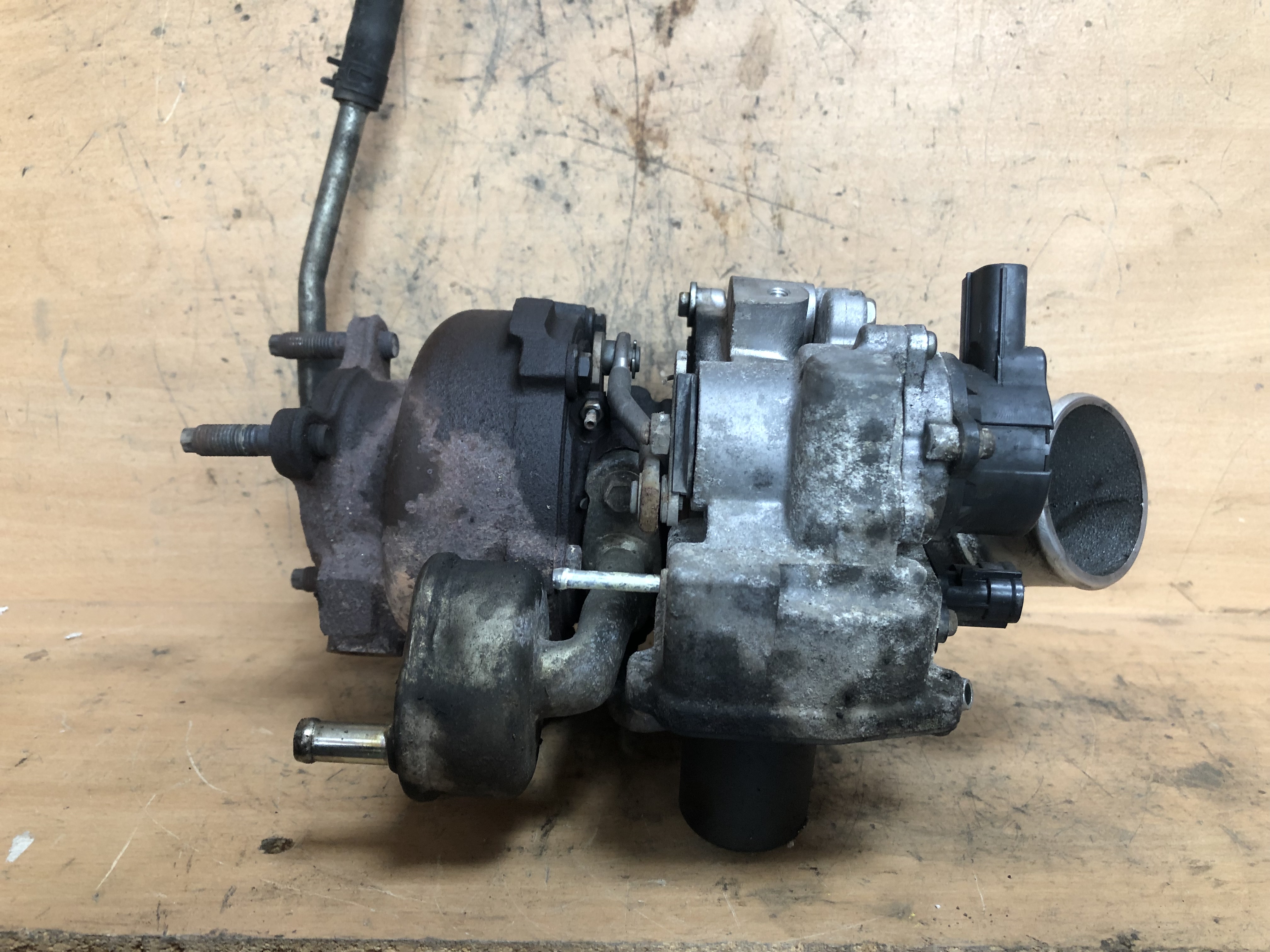 Turbo 4.5 D4D 17208-51010