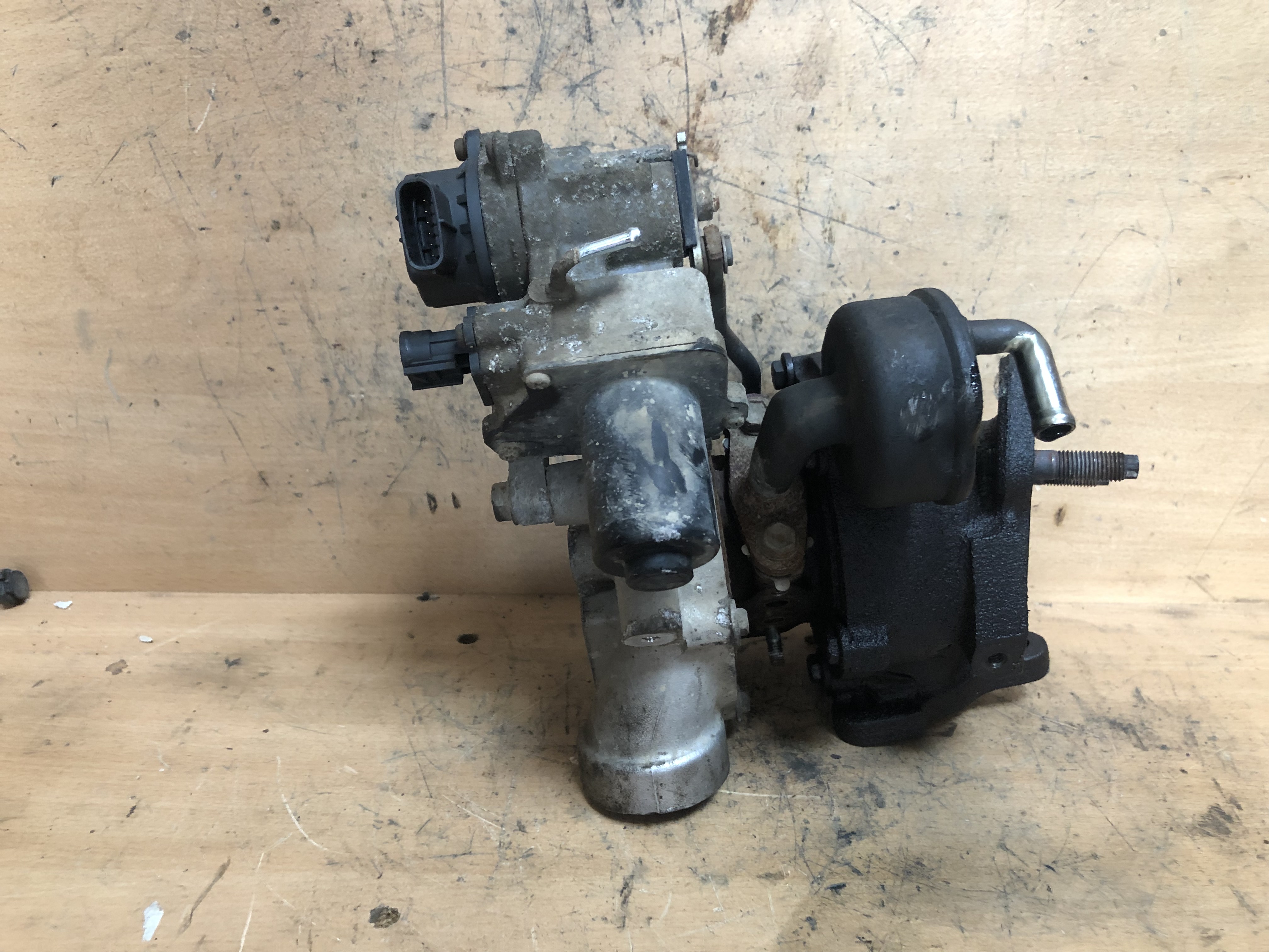 Turbo 4.5 D4D 17208-51020