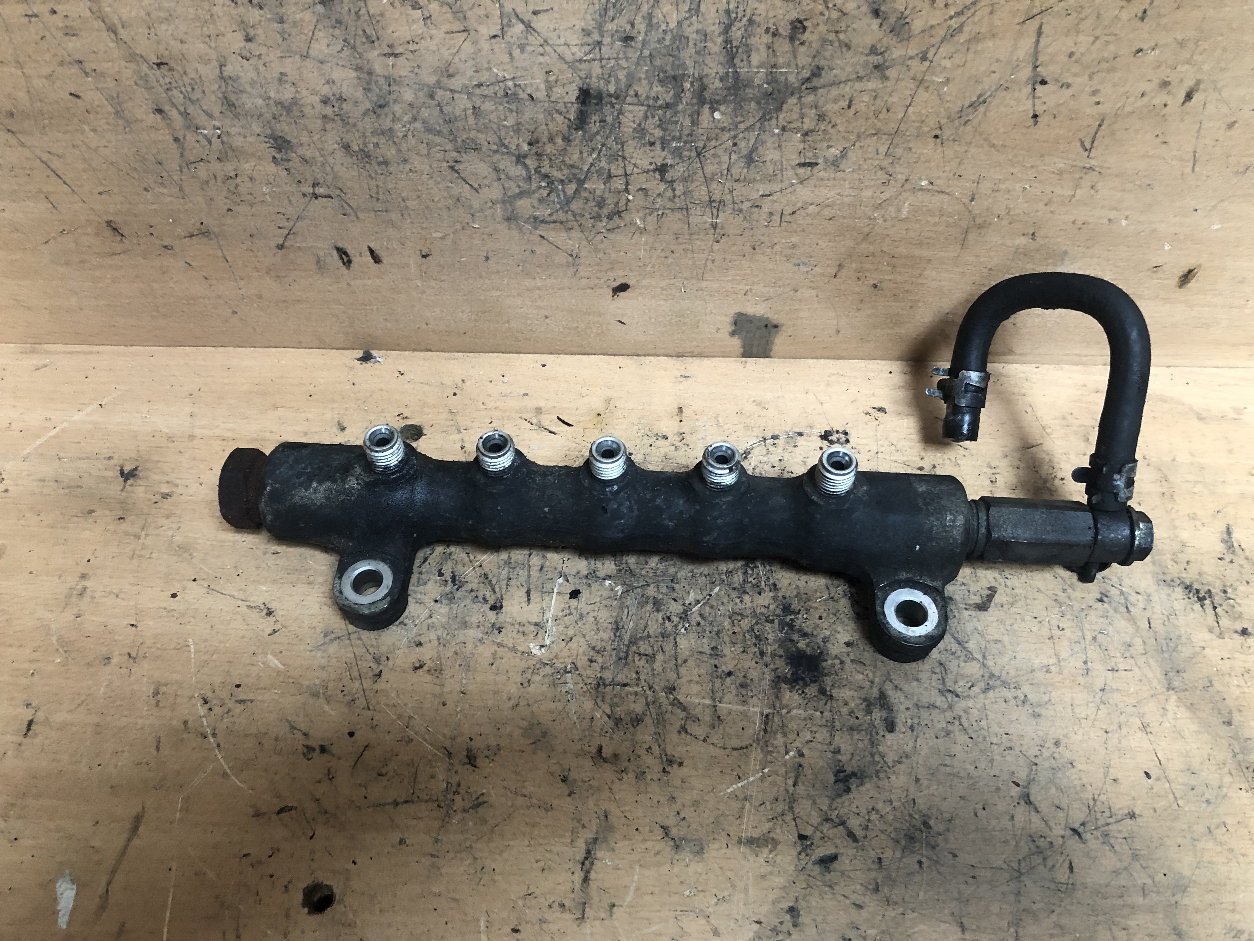 Vstřikovací lišta 