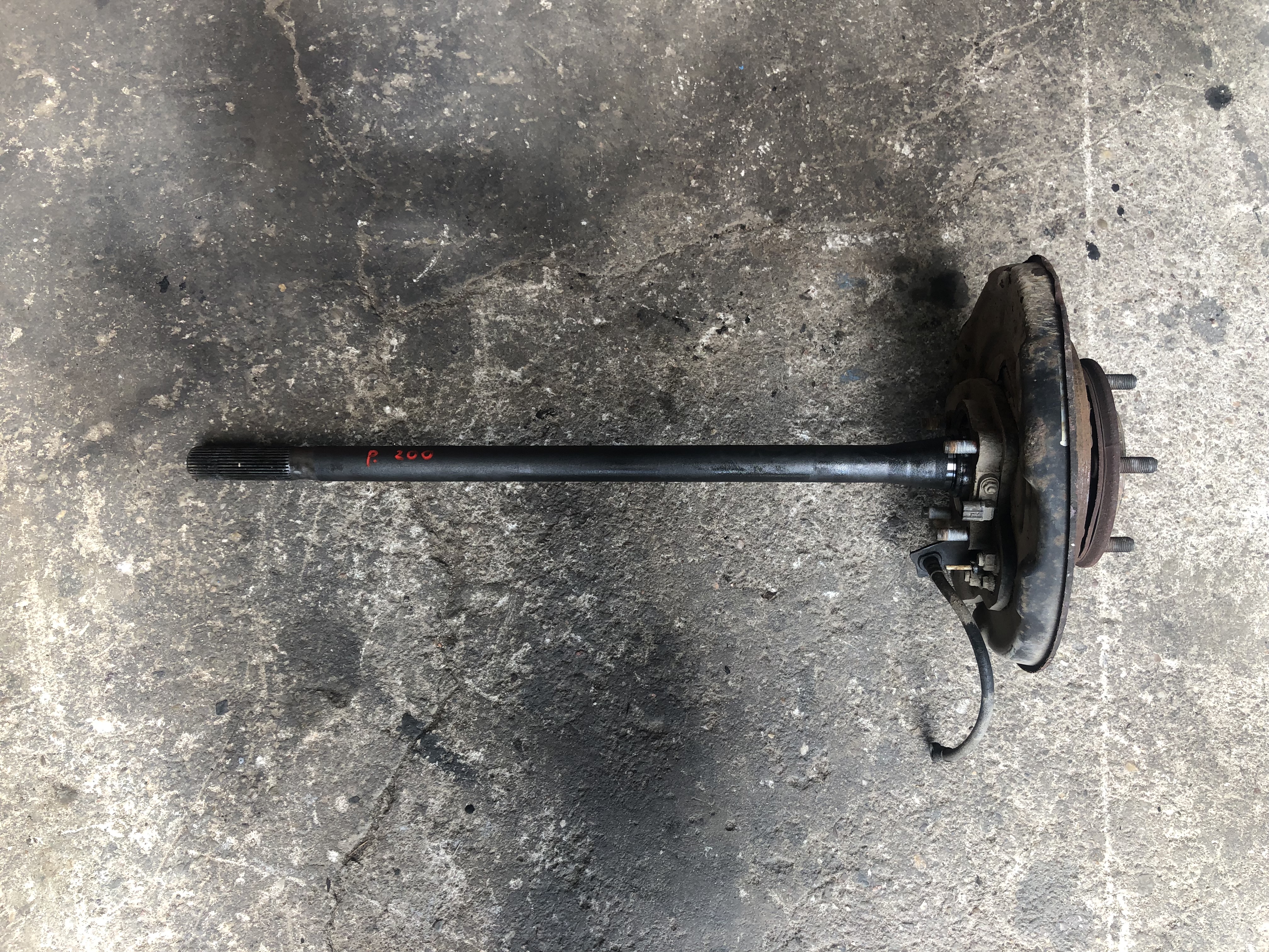 Pravá zadní poloosa