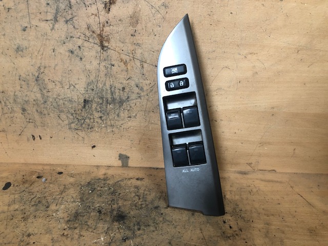 Ovládání oken 84040-33100