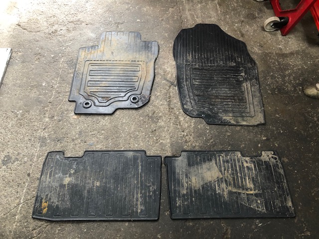 Originální gumové koberce