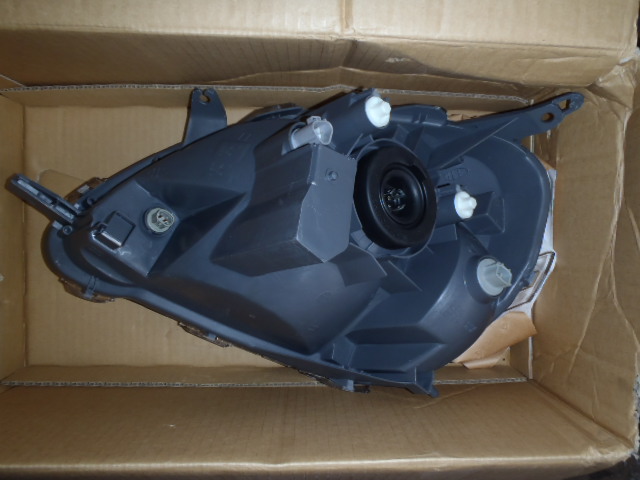 Přední světlo Yaris P. 2002-2006