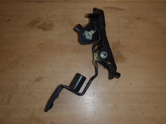 Plynový pedál s potenciometrem