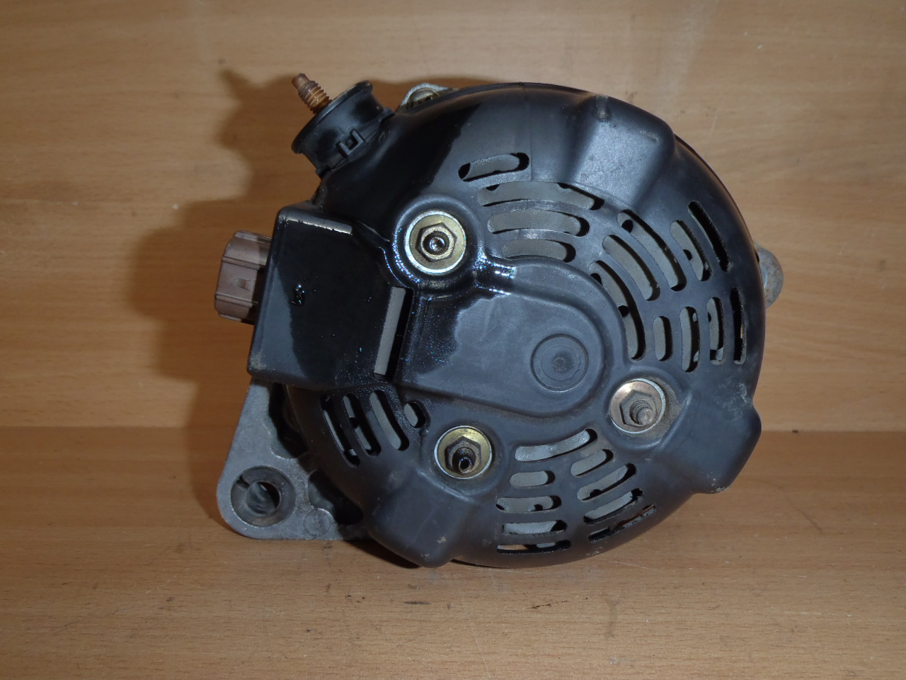 Alternátor 2.0 D4D