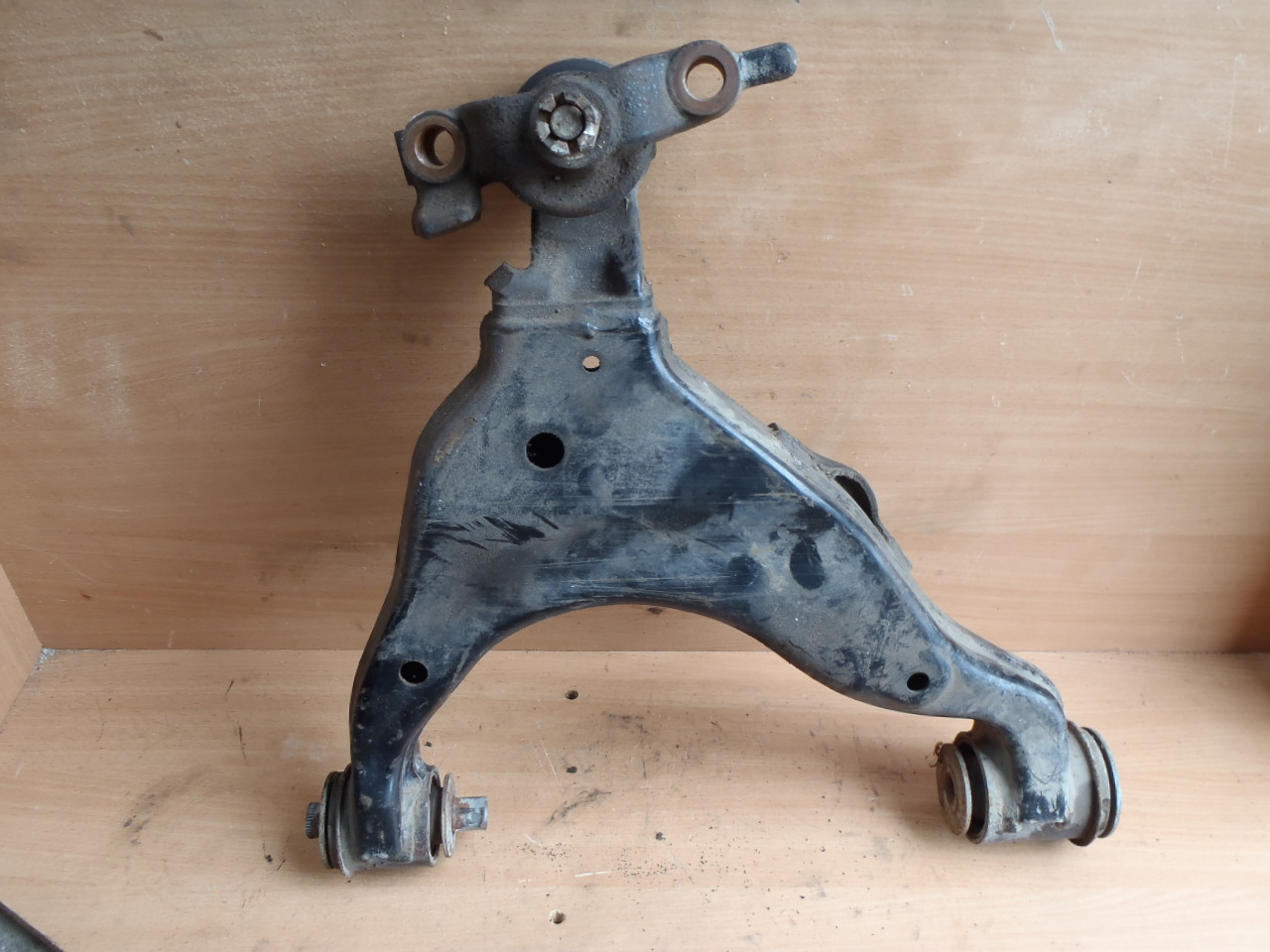 Levé spodní rameno