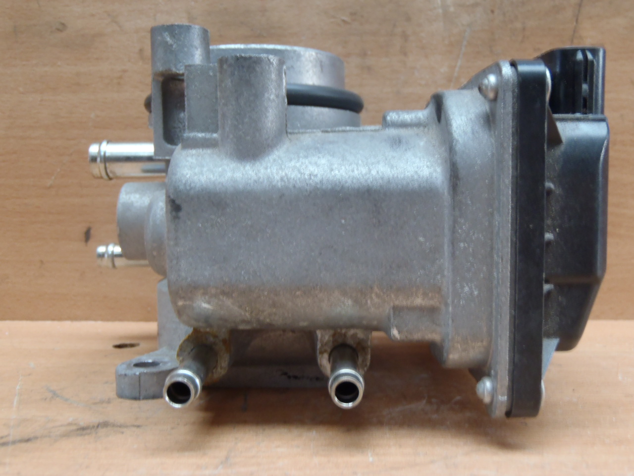 Klapka sání 1.3  VVT-i