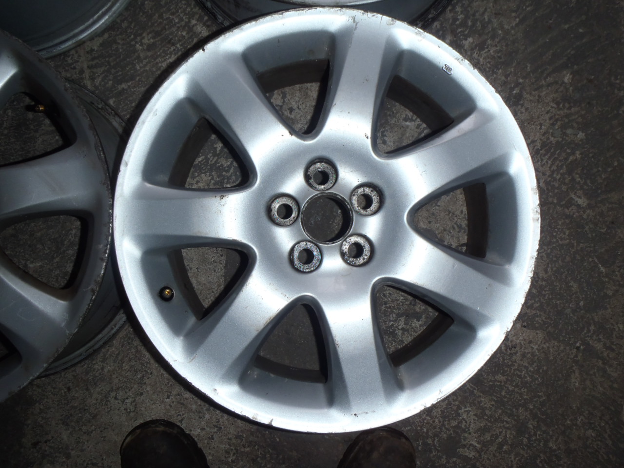 Originální alu kola Toyota 5x100 17x7JJ ET 45