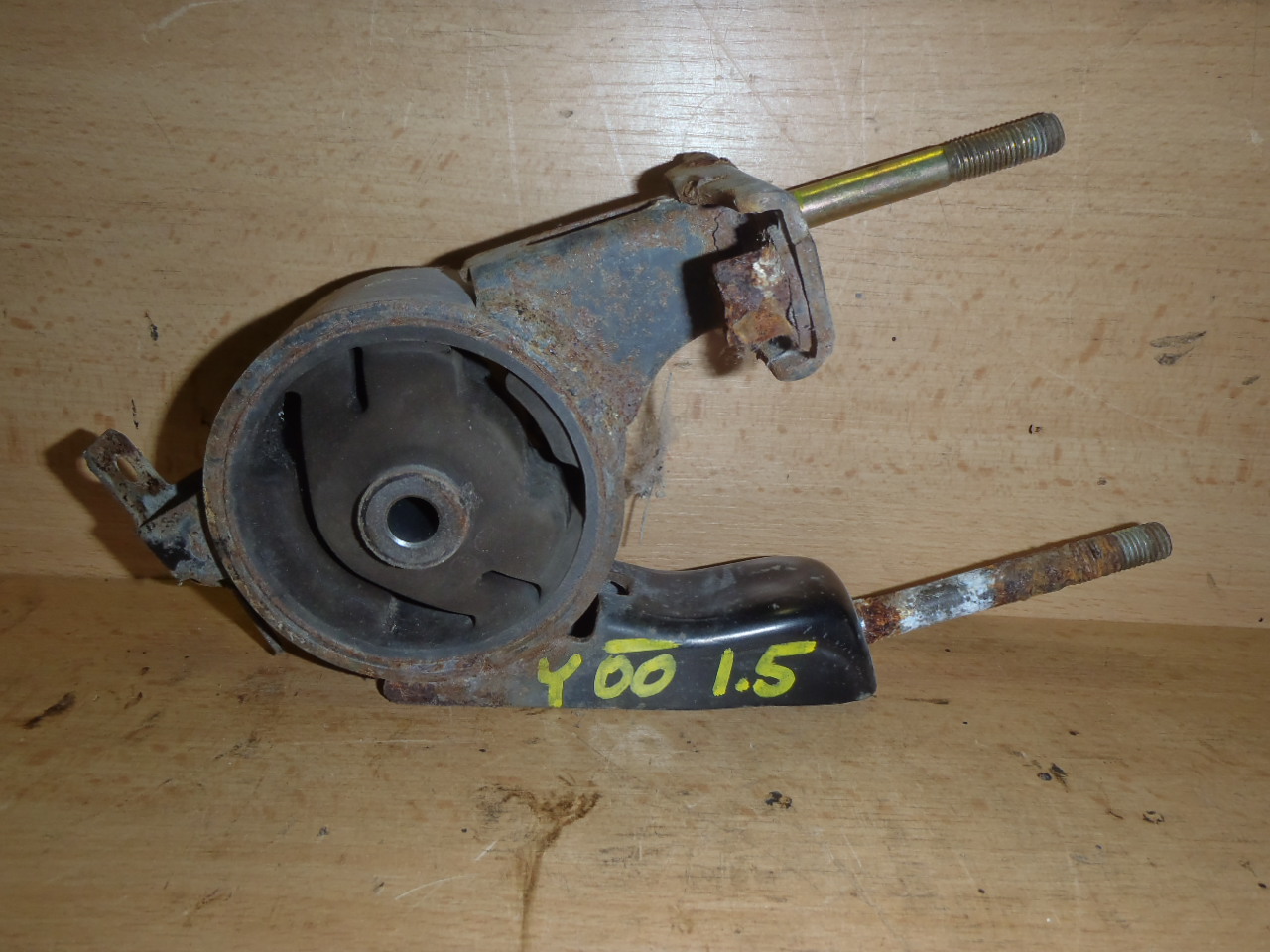 Silentblok 1.5 VVT-i Sport