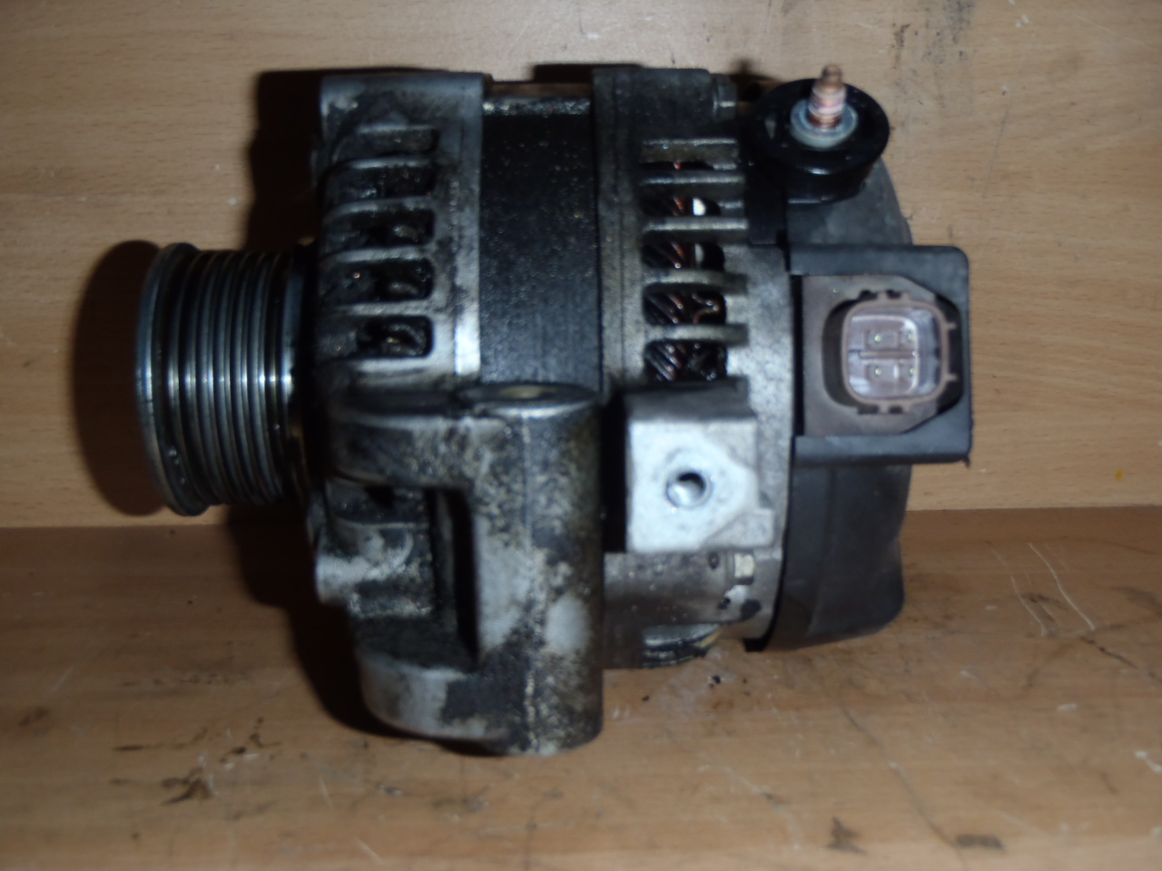 Alternátor 2.2 D-CAT