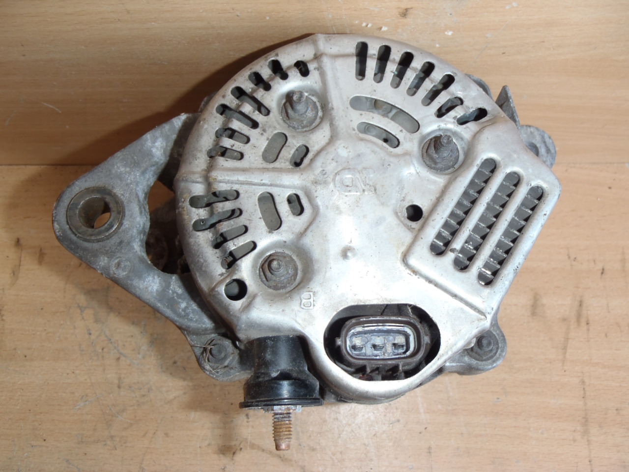 Alternátor 1.8i