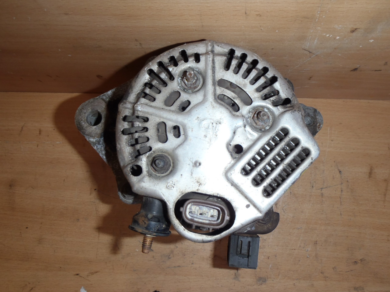 Alternátor 2.0i