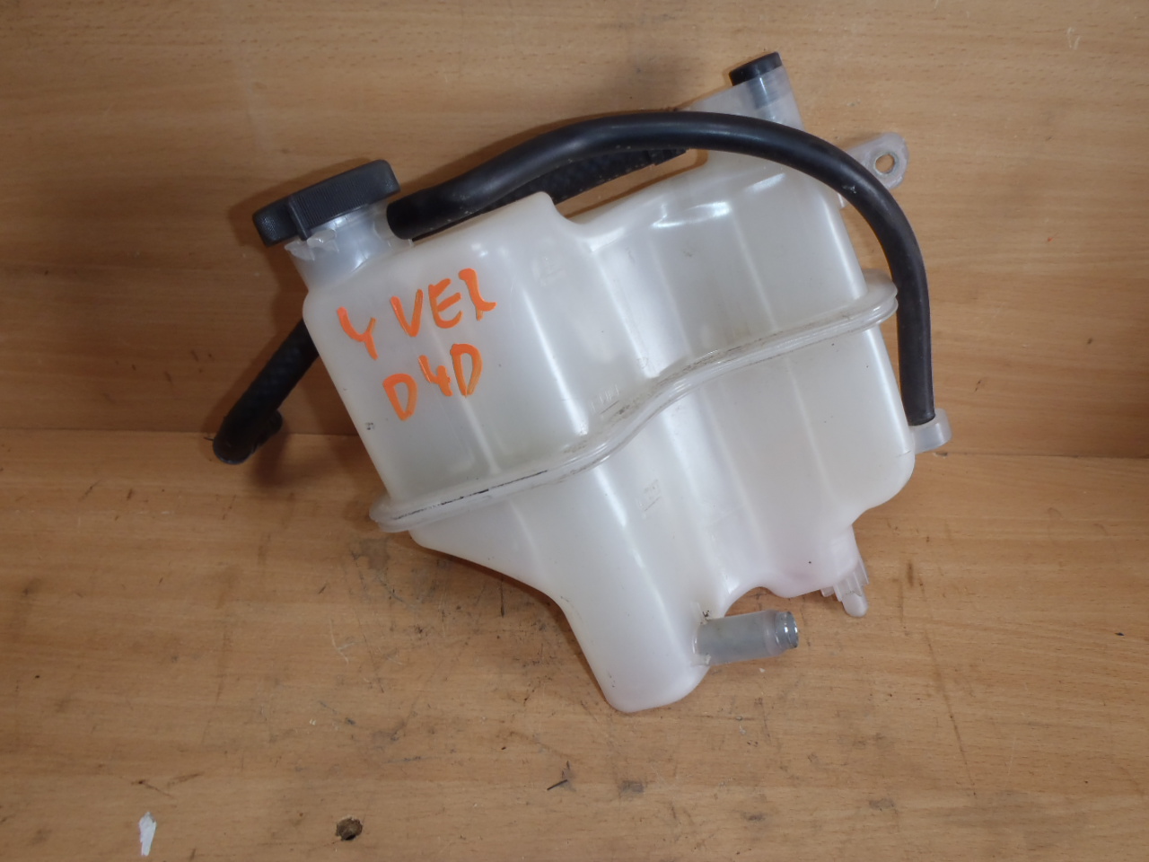 Expanzní nádobka 1.4 D4D