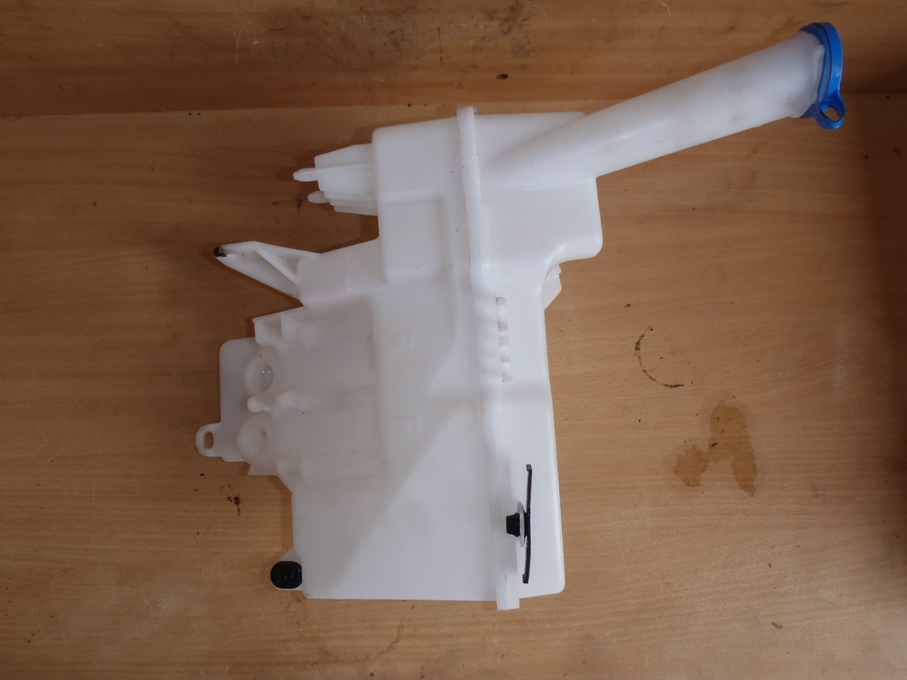 Nádobka ostřikovačů 1.0 VVT-i NOVÝ DÍL