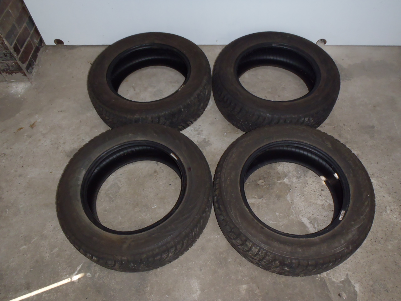 Zimní 195/60/R15 Nokian