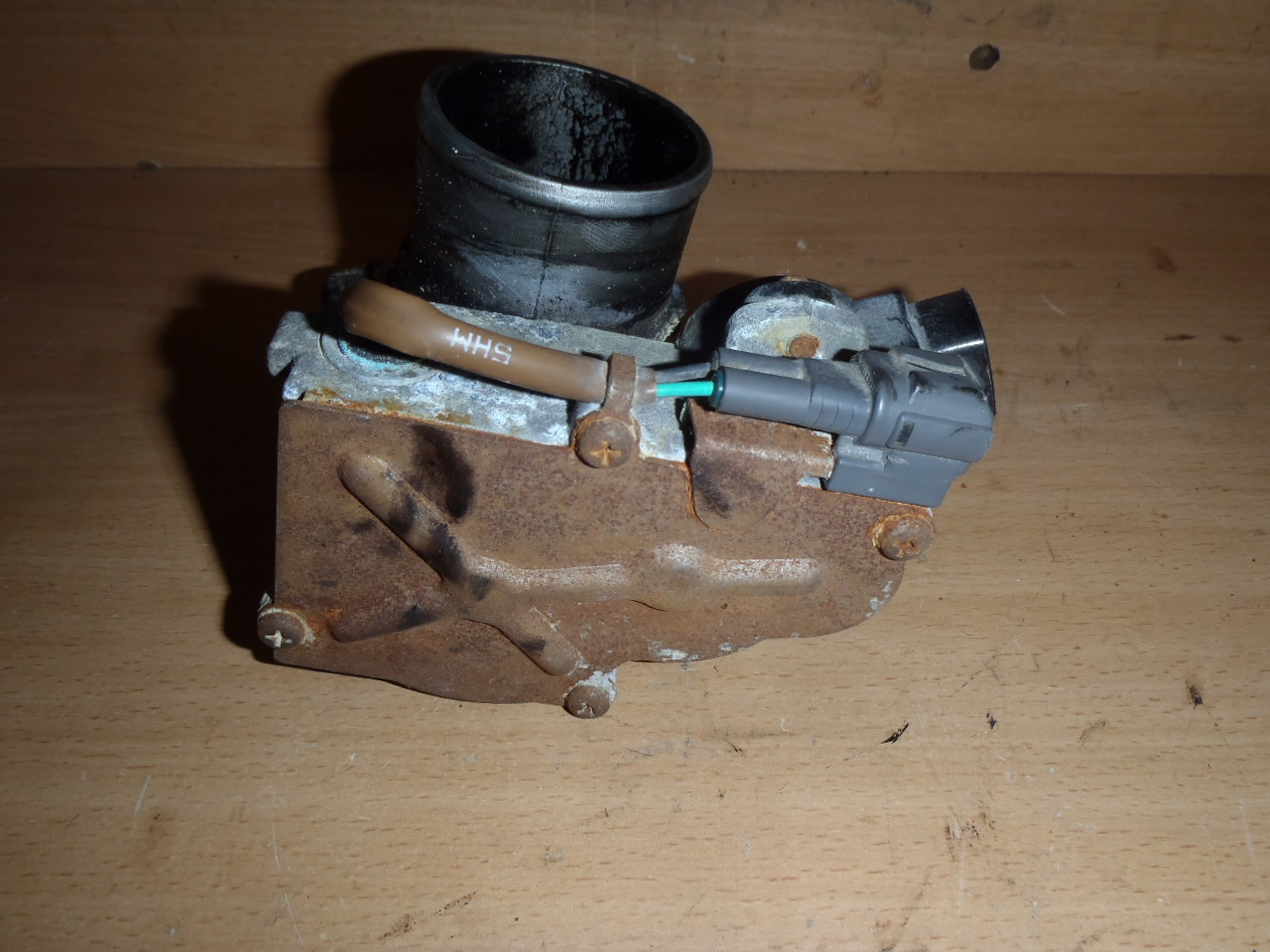 Škrtící klapka sání 2.0 D4D