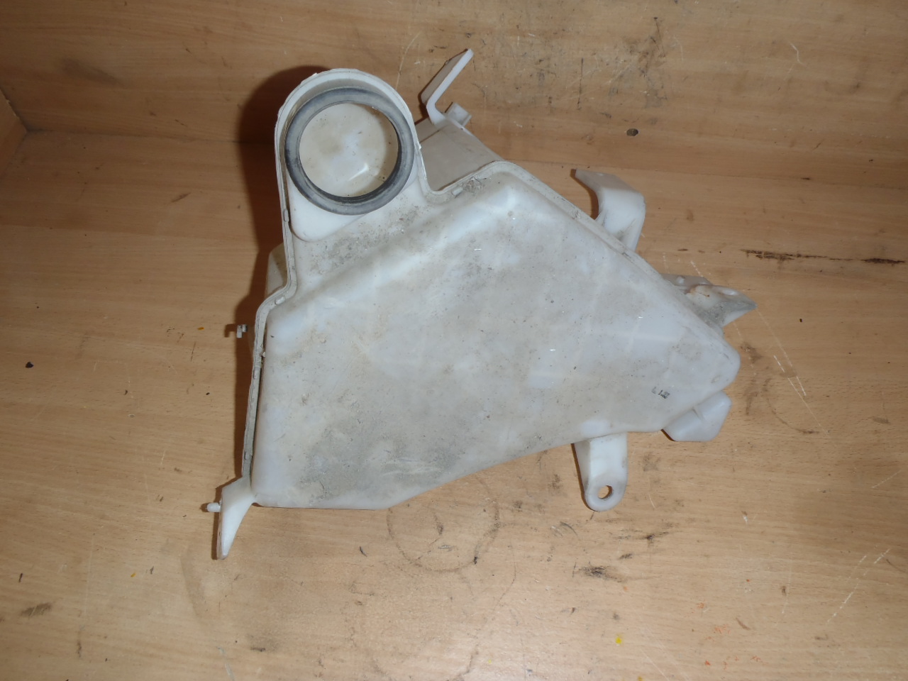 Nádoba ostřikovačů