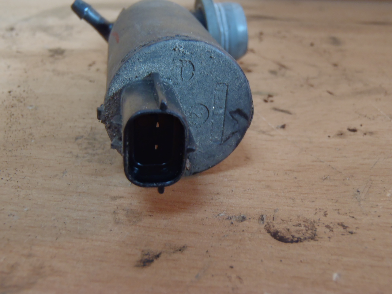 Motorek ostřikovače 2