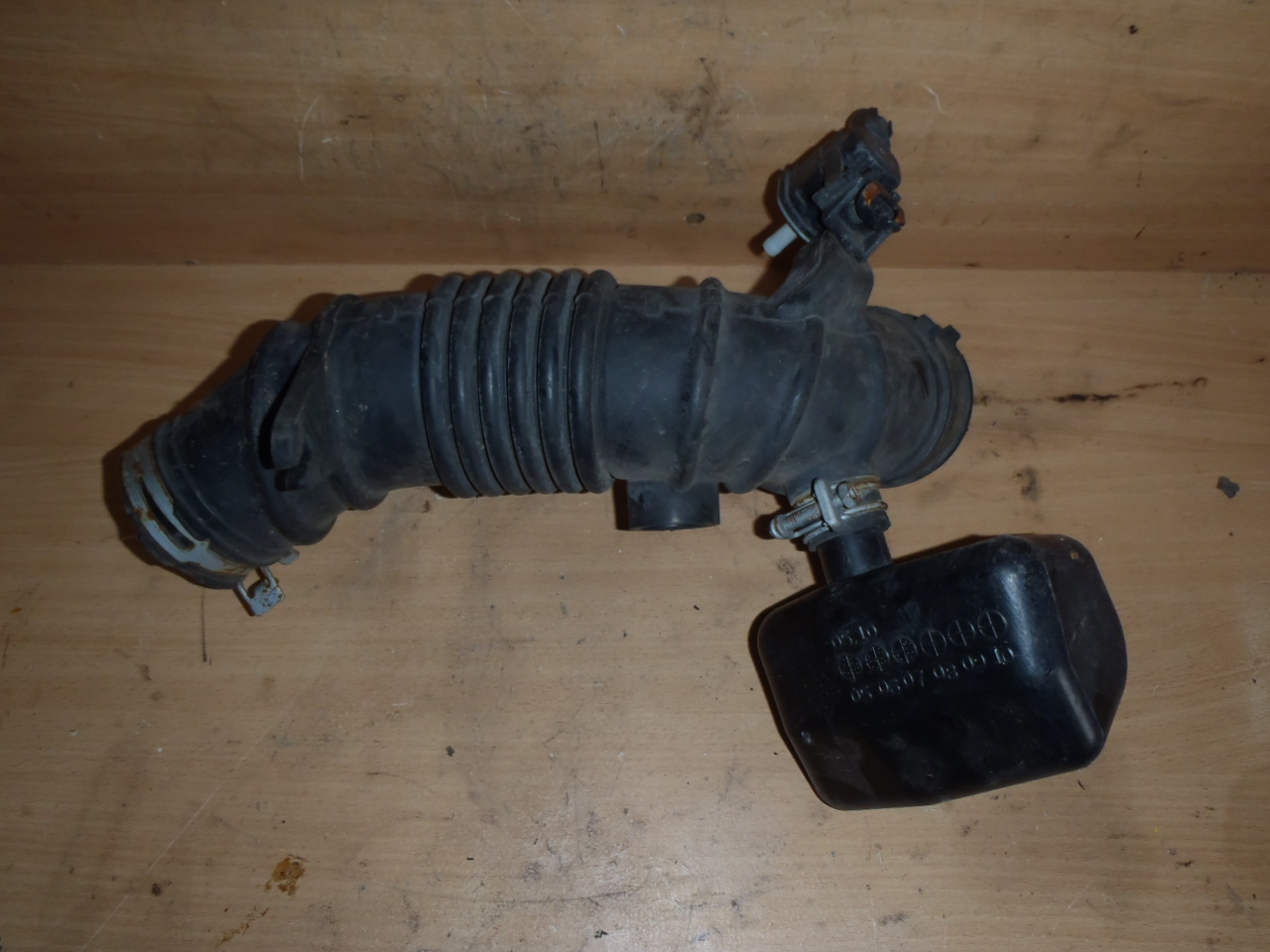 Trubka sání 2.0 VVT-i