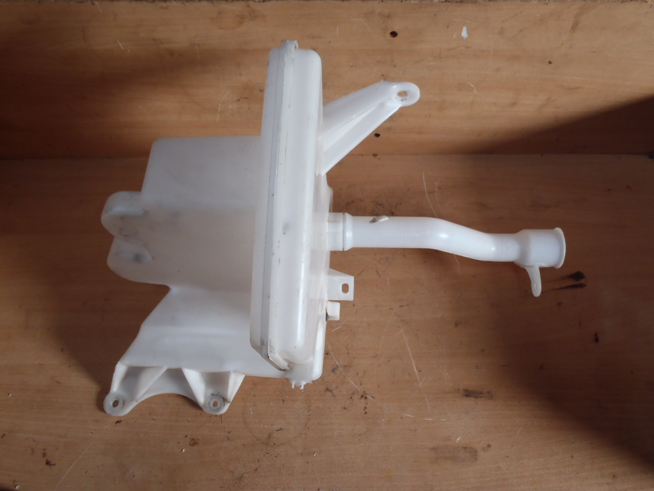 Nádobka ostřikovačů