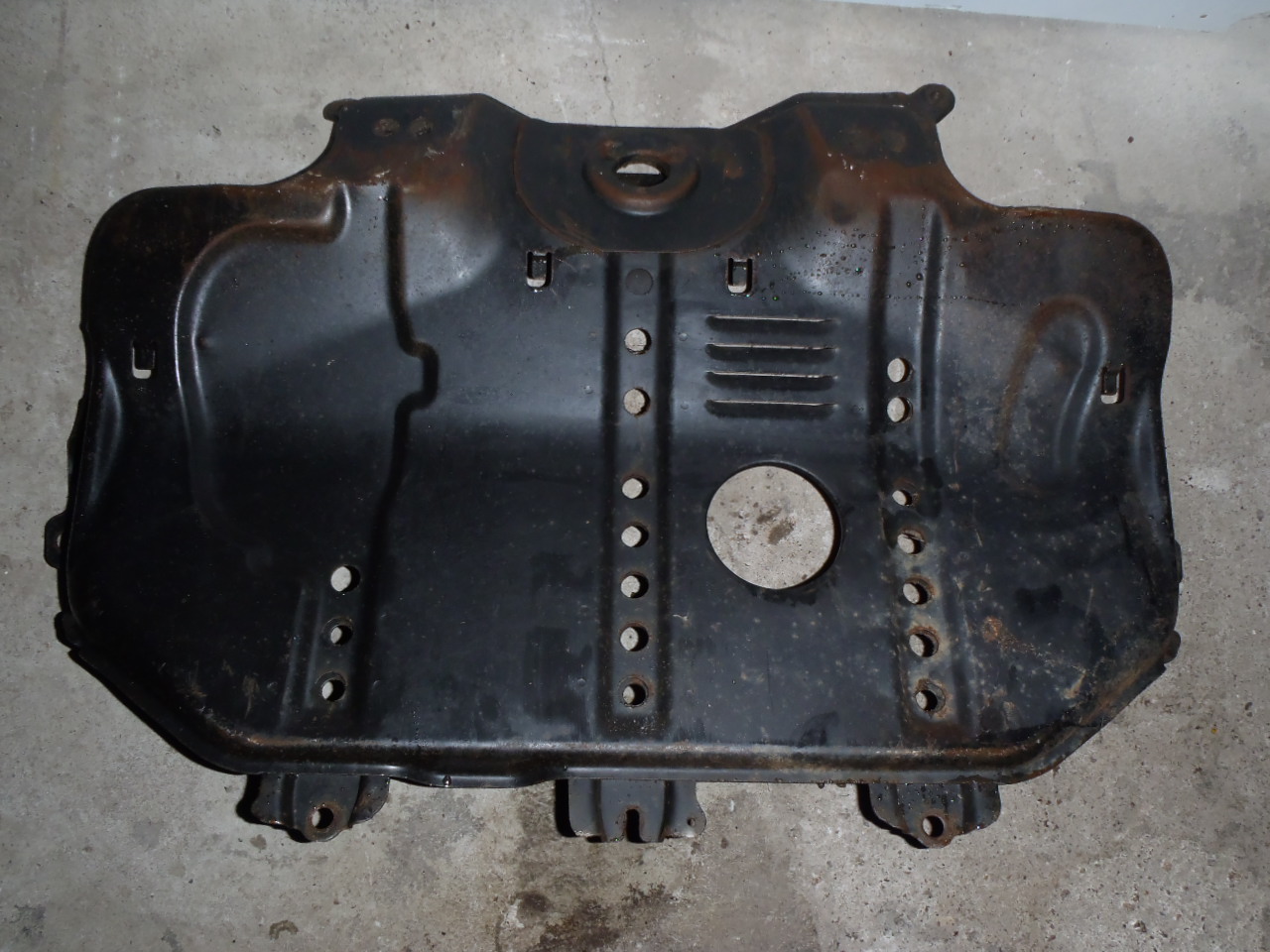 Krycí plech pod motor 4.2 TD