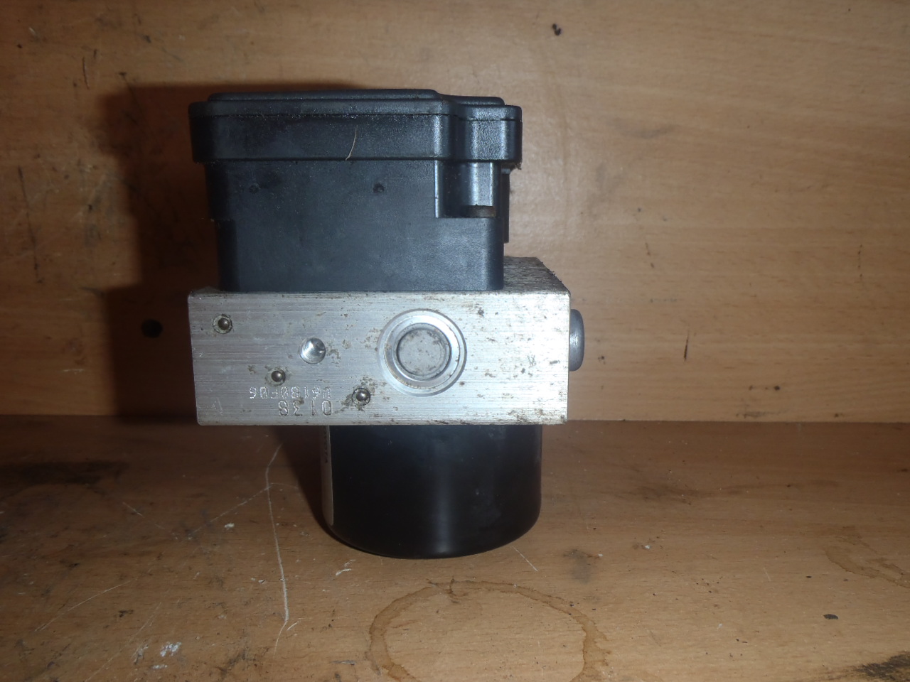 Kostka ABS 1.0 VVT-i 89541-0D040