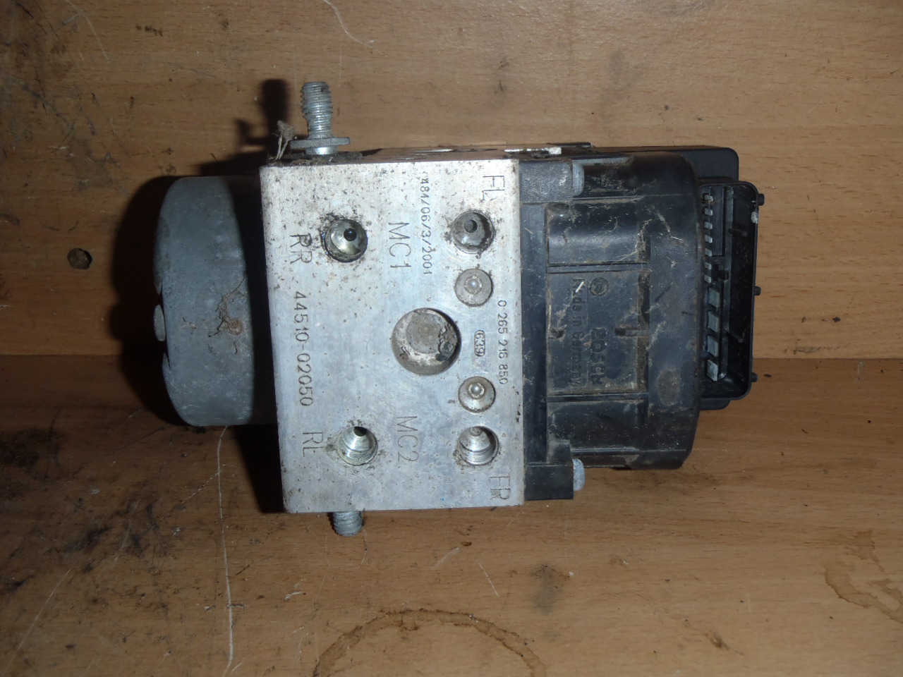 Kostka ABS 1.6 VVT-i