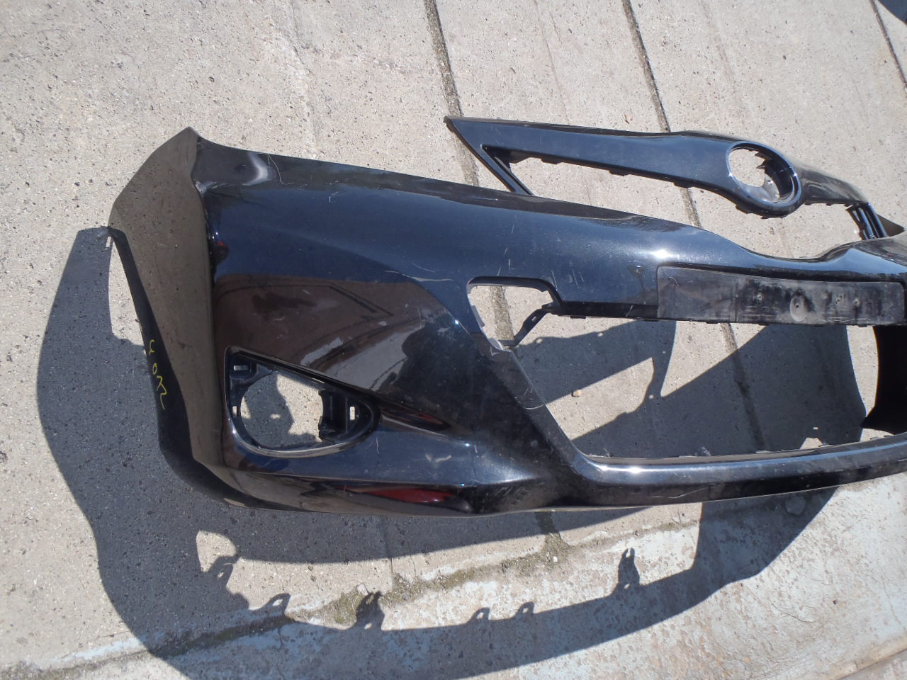 Přední nárazník Yaris