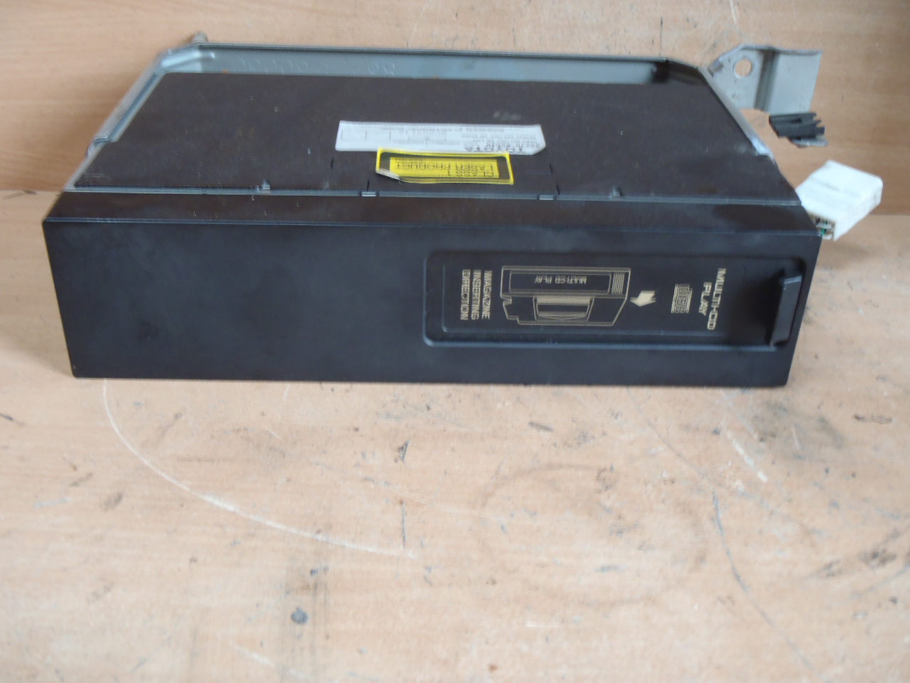 CD charger 86270-60040