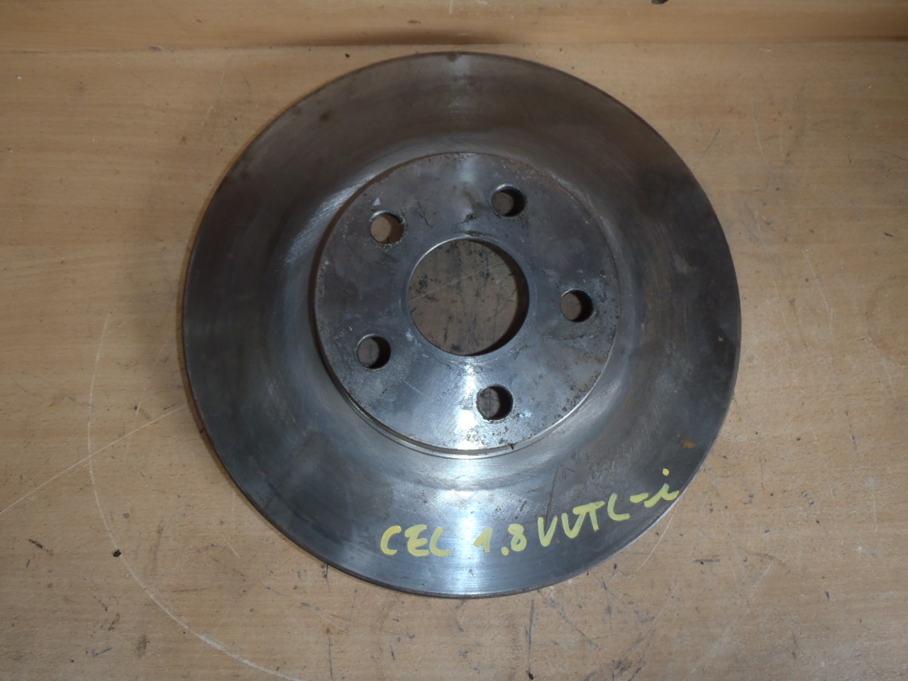 Přední kotouč 1.8 VVTL-i 