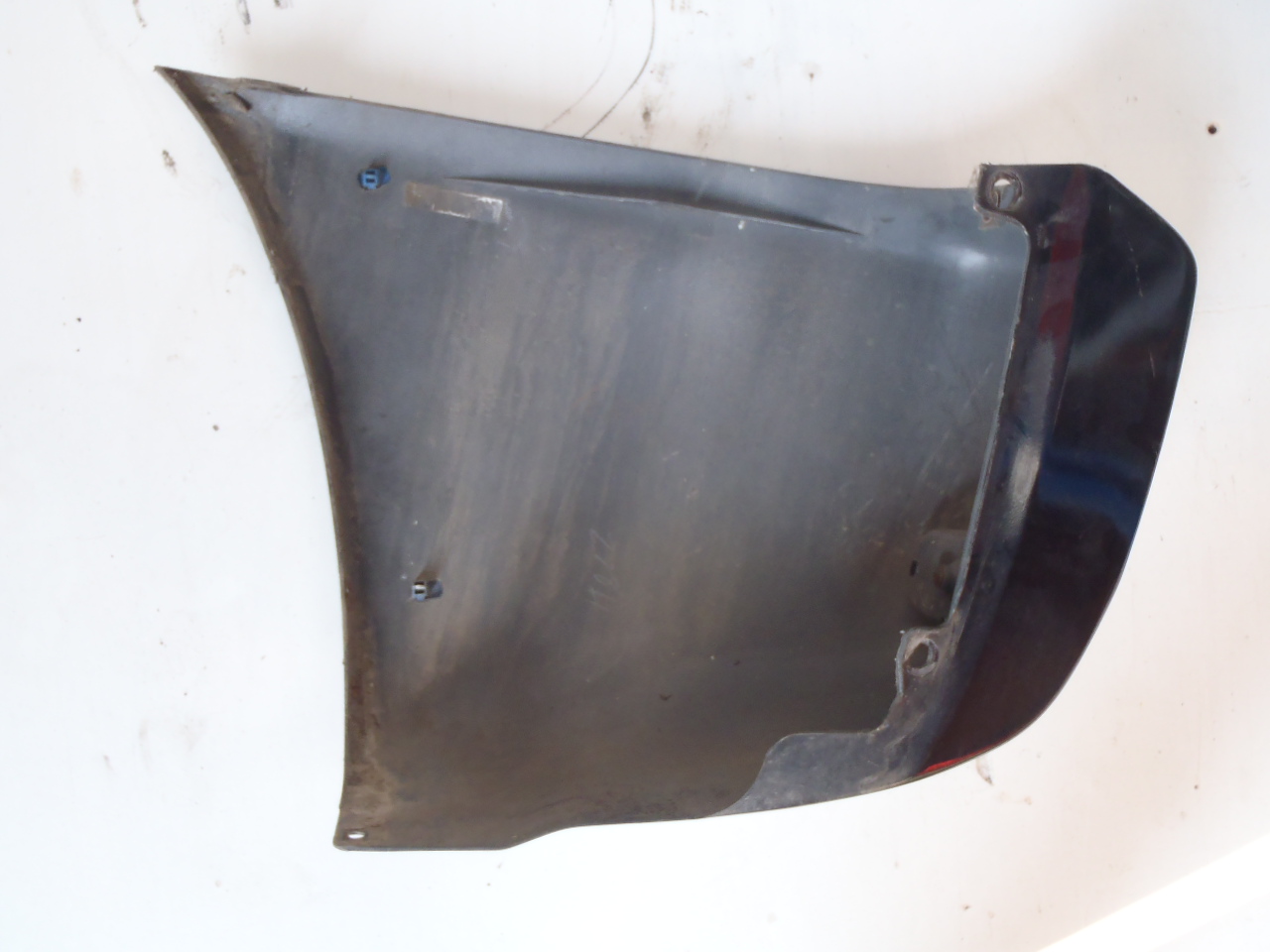 P.Z roh nárazníku pro lem 5. dvéř