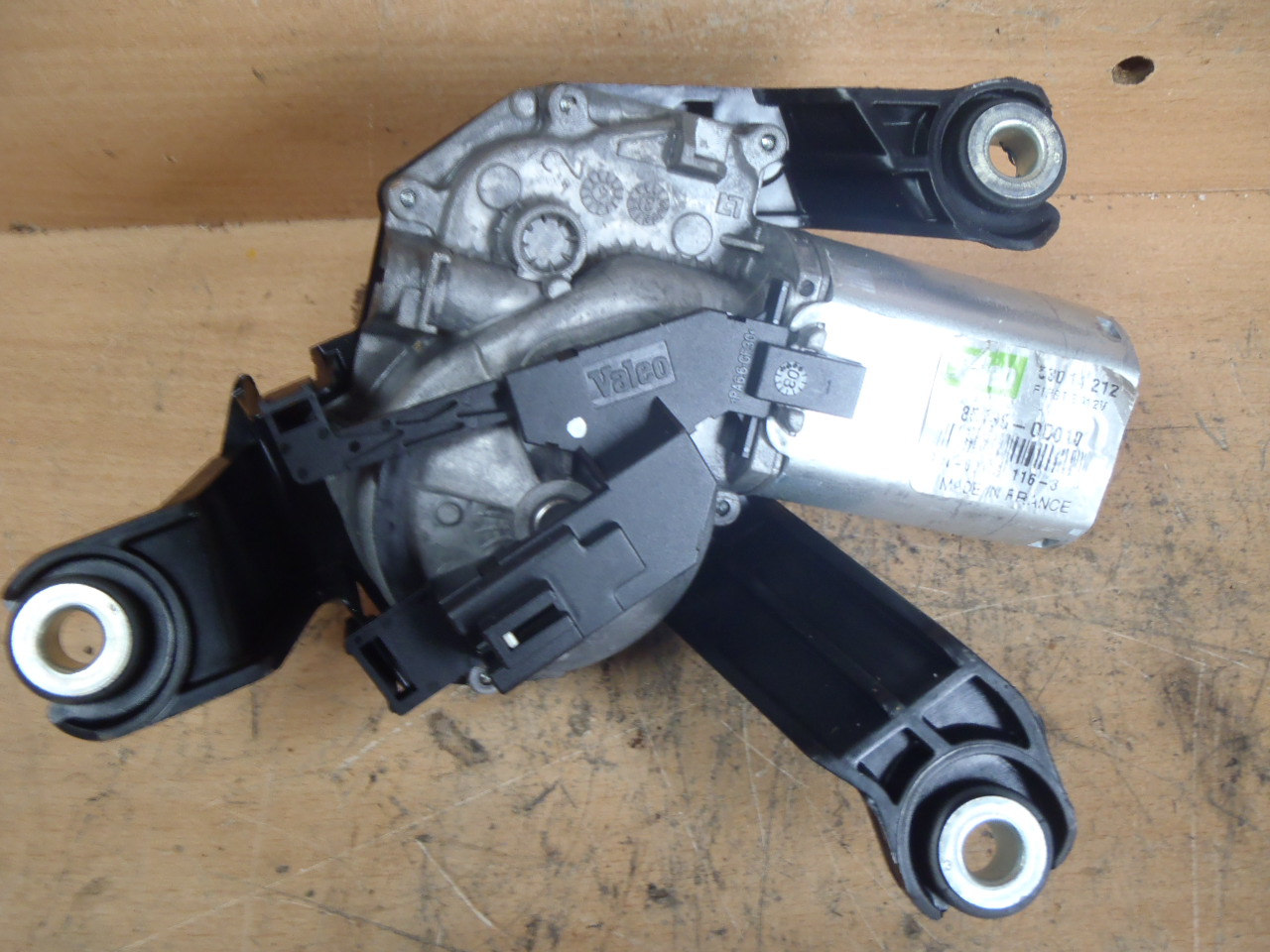 Motorek zadního stěrače "francouz,,