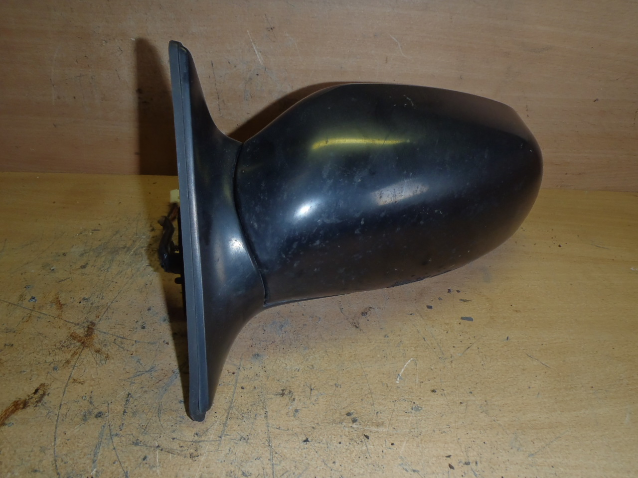 Levé zrcátko elektrické