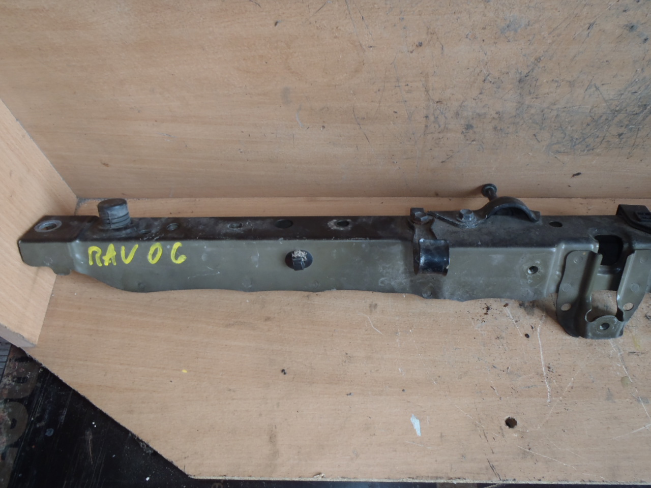 Vrchní příčka chl. stěny