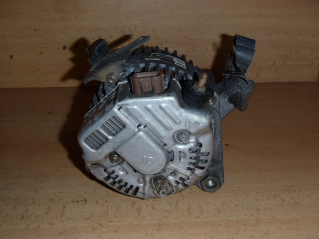 Alternátor Starlet 1.4i