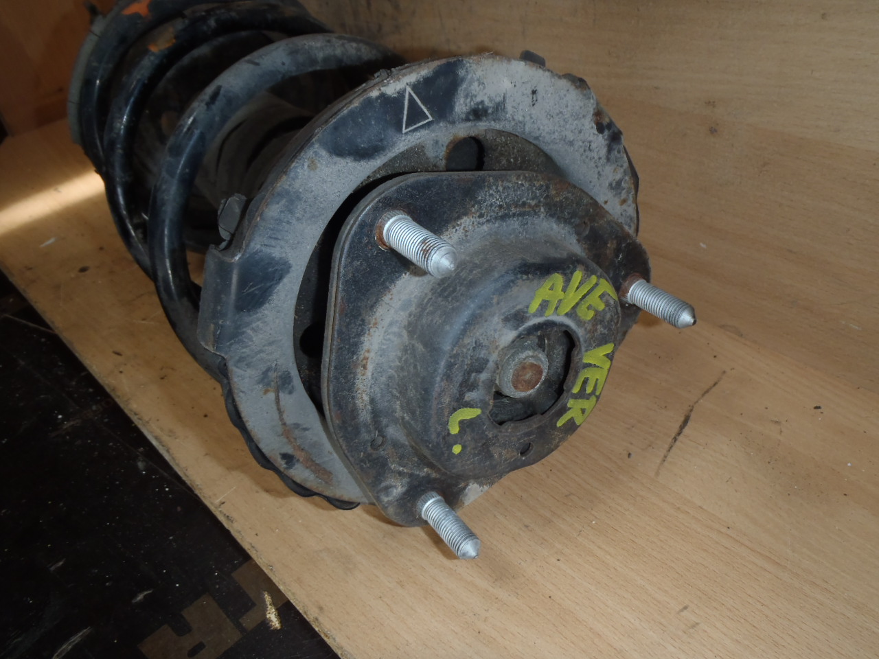 L.P. tlumič s pružinou