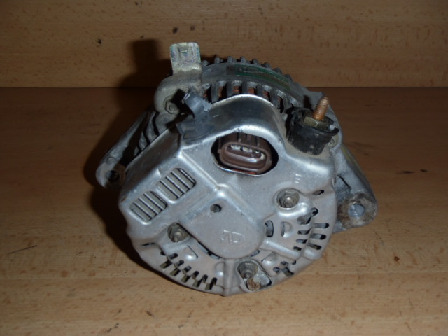 Alternátor RAV4 2.0 VVT-i