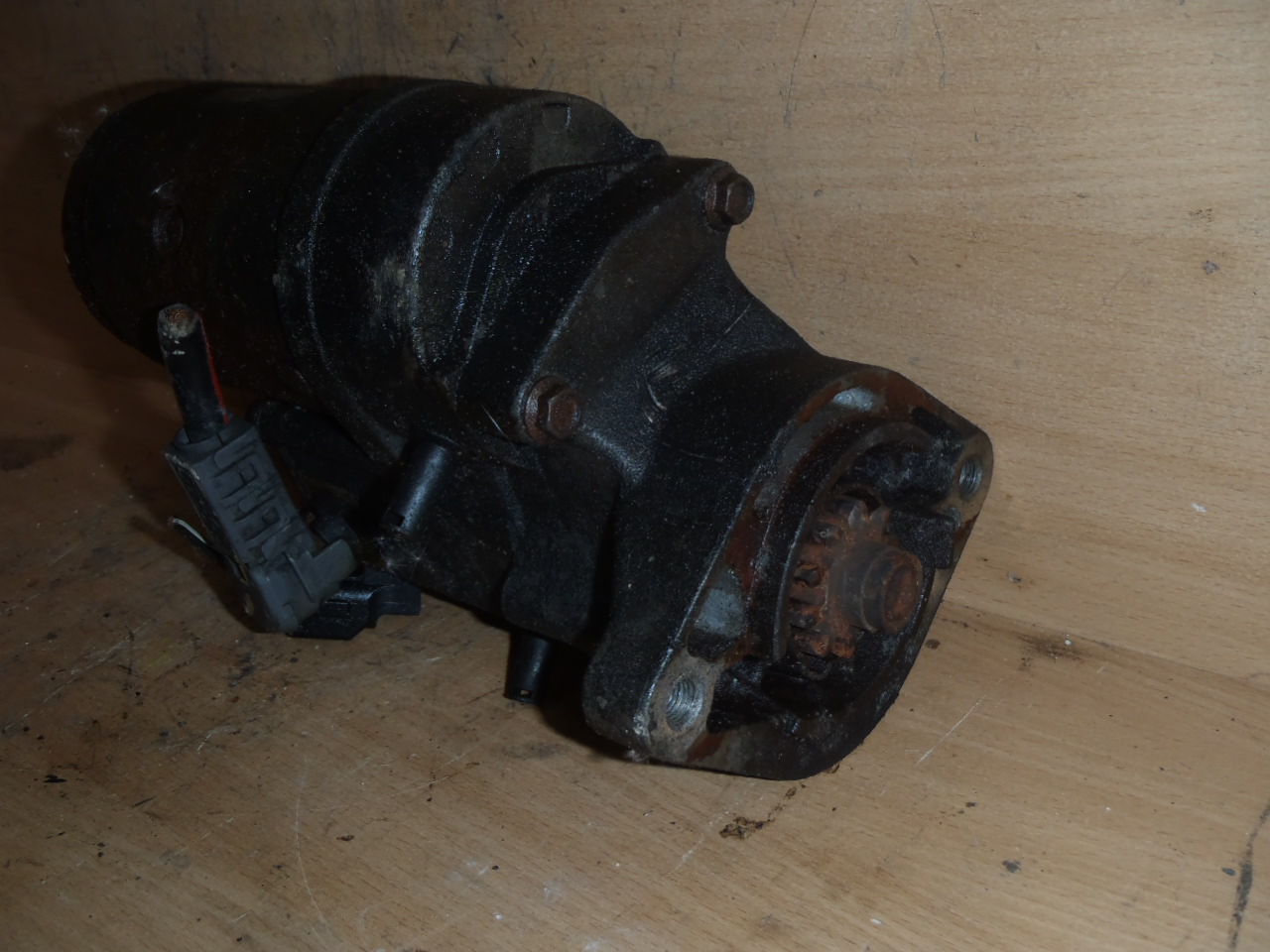 Startér 28100-64310