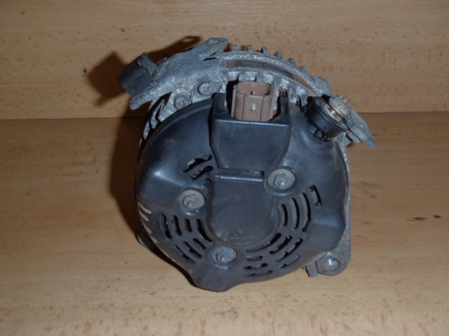 Alternátor RAV4 2.0 VVT-i