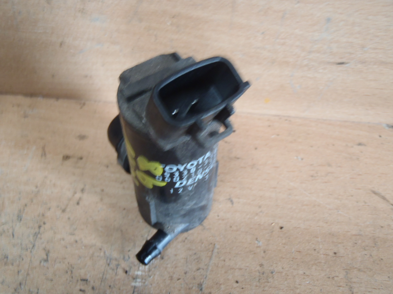 Motorek ostřikovače 