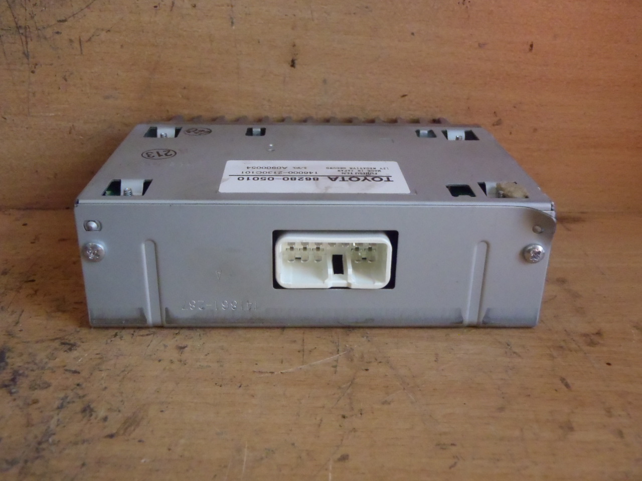 Anténní zesilovač 86280-05010