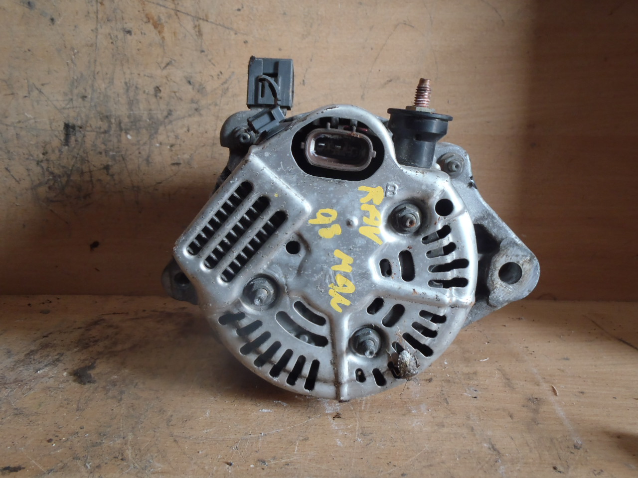 Alternátor 2.0i 27060-74370