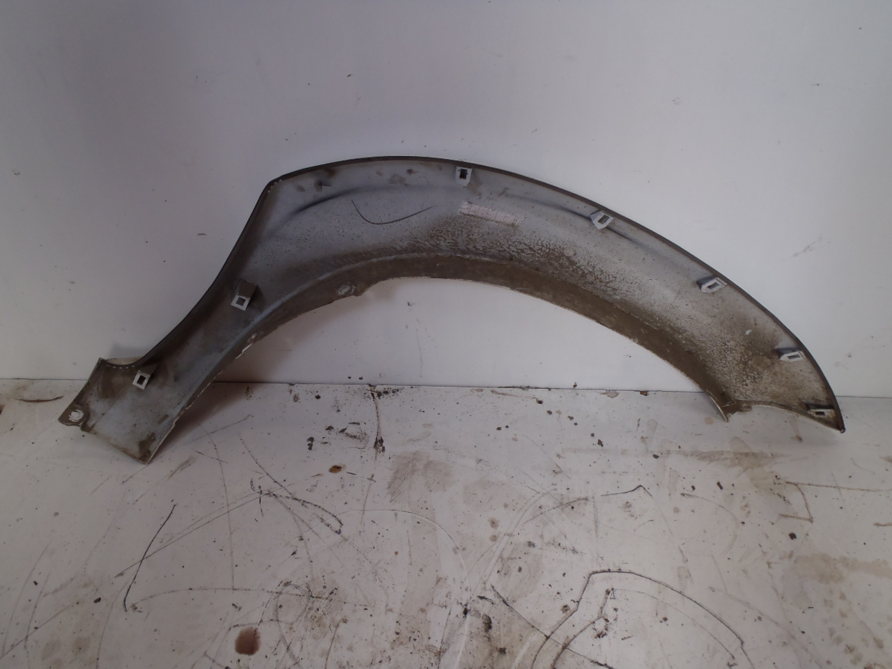 L.P. lem na blatník