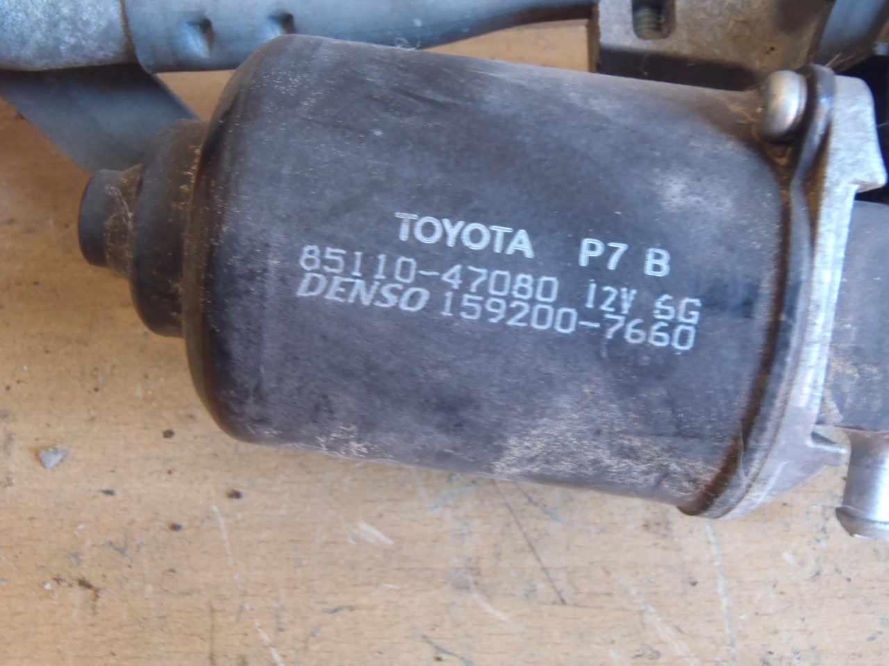 Motorek stěračů + táhla