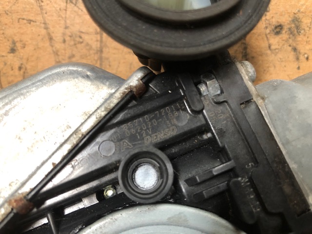 Stahovačka okna L.P. 85720-72011